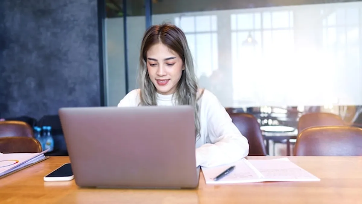 Có những trang web nào giúp học từ vựng tiếng Anh mỗi ngày