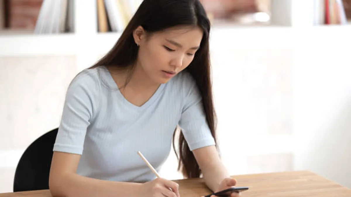 Làm cách nào để học thuộc bài dễ dàng